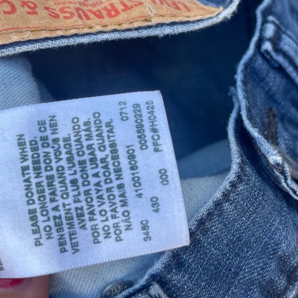 Levi's Cut Off Blue Denim Jean Shorts Size 32 - Picture 5 of 10